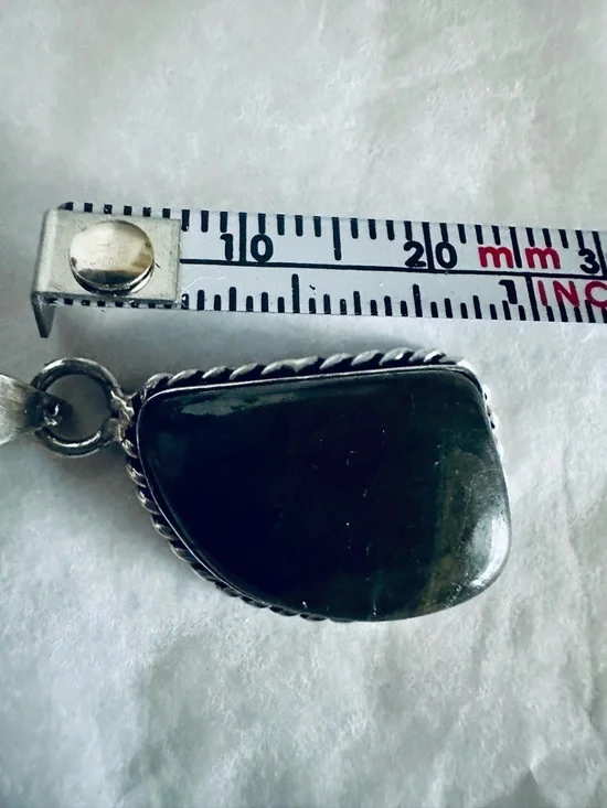 Labradorite Silver Plated Gemstone Pendant Necklace - Blue-Green Flash - Picture 6 of 8